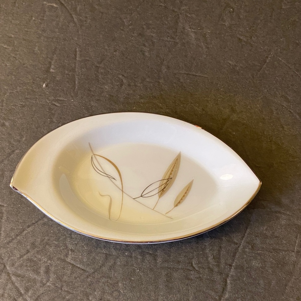 Noritake Cream and Brown Leaf Oval Butter Pat Plate